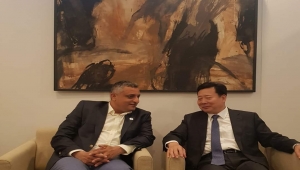 على هامش اجتماعات اليونسكو دماج يلتقي نظيره الصيني في باريس
