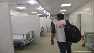 "أطباء بلاحدود" تعلن تقديم الدعم الطبي لمستشفى عتق العام
