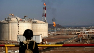 "تبخرت في الهواء".. صحيفة: 6 مليارات دولار خسائر الغاز في اليمن بفعل سياسات التحالف