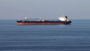 هجوم بقوارب مفخخة يستهدف ناقلة نفط سعودية في البحر الأحمر