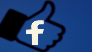 "فيسبوك" تلغي زر الإعجاب على الصفحات العامة