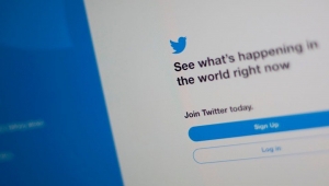 "تويتر" يعلن خوض منافسة مع "كلوب هاوس" بتطبيق جديد