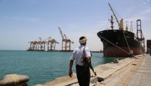 جماعة الحوثي تعلن وصول سفينة محملة بالغاز إلى ميناء الحديدة
