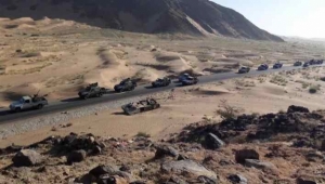 قوات الجيش تشن هجوم على مواقع الحوثيين غربي شبوة