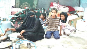 الغذاء العالمي: الجوع وشح السيولة يدفعان عائلات يمنية إلى أكل أوراق الشجر