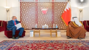 ولي عهد البحرين يستقبل سفير الاحتلال ويهنئه بالمنصب