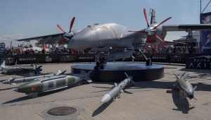 تركيا توقع أول عقد تصدير للطائرة القتالية "بيرقدار آقنجي"