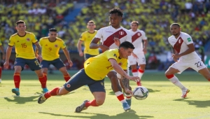 منتخب بيرو يخطف فوزاً ثميناً من أرض كولومبيا