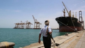 الحديدة.. جماعة الحوثي تعلن وصول سفينة وقود جديدة