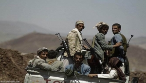 لتمديد الهدنة.. الحوثيون يشترطون صرف الرواتب وإعادة الخدمات