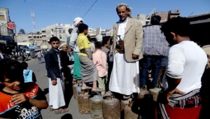 غاز الطهو يلتهم جيوب اليمنيين: تجارة سوداء وغلاء