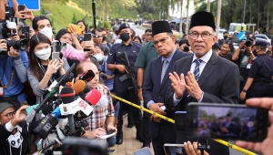 ماليزيا.. تعيين أنور ابراهيم رئيسا جديدا للوزراء
