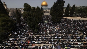 ربع مليون فلسطيني يقيمون صلاة الجمعة الثانية من رمضان بالأقصى