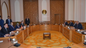 الزيارة الأولى منذ 12 عاما.. وزير خارجية النظام السوري يبحث مع نظيره المصري "تعزيز العلاقات"