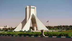 وصول وفد سعودي إلى طهران لإعادة فتح سفارة المملكة