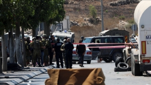 مقتل جندي إسرائيلي وإصابة خمسة آخرين في عملية دهس وسط الضفة وإصابة المنفذ