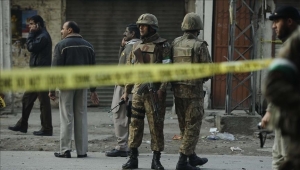 مقتل تسعة جنود في تفجير انتحاري شمال غربي باكستان