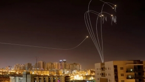 مع أول دقيقة من العام الجديد.. وابل من الصواريخ القسامية يضرب إسرائيل