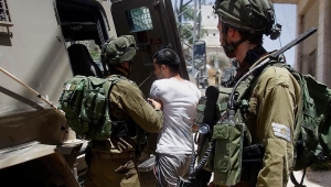 قوات الاحتلال تعتقل 25 فلسطينيا في الضفة الغربية