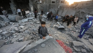 الاحتلال الإسرائيلي يشن غارات عنيفة على غزة وحصيلة الشهداء تتجاوز 30 ألفا