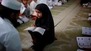 حظر المدارس الإسلامية بولاية هندية وملايين الطلاب يواجهون المجهول