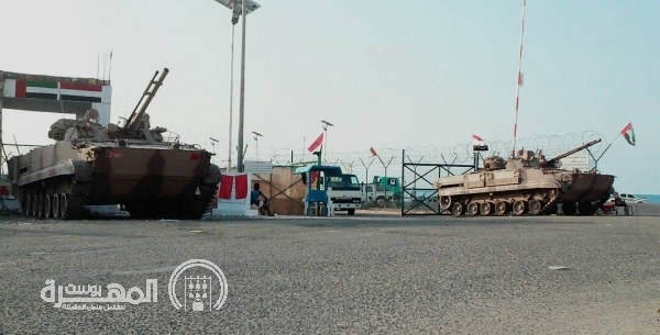 الإمارات ترفع وتيرة تحركاتها العسكرية في سقطرى وتستحدث مينائين جديدين