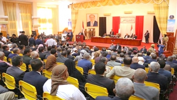 عدد من نواب الشعب يطالبوا الرئيس هادي بسرعة إنهاء دور الإمارات في اليمن