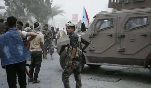 اندلاع اشتباكات بين الجيش اليمني و"النخبة الشبوانية" التابعة للإمارات في عتق