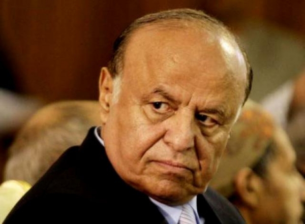 الرئيس هادي يدعو لوقف انهيار الريال اليمني