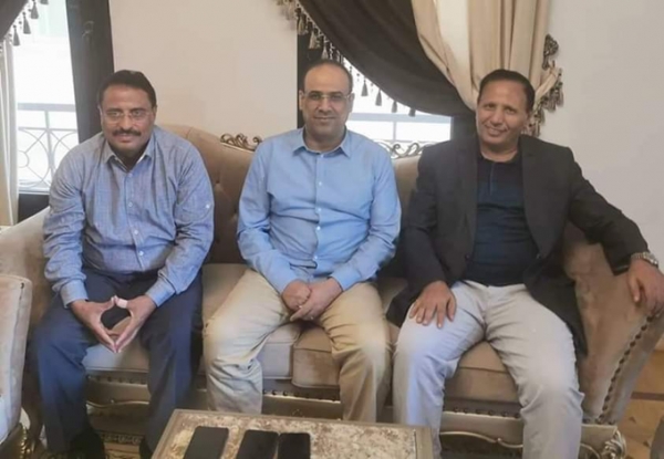 ثلاثة مسؤولين يمنيين بارزين يدعون إلى تشكيل جبهة للدفاع عن السيادة ويطالبون بإنهاء دور أبوظبي