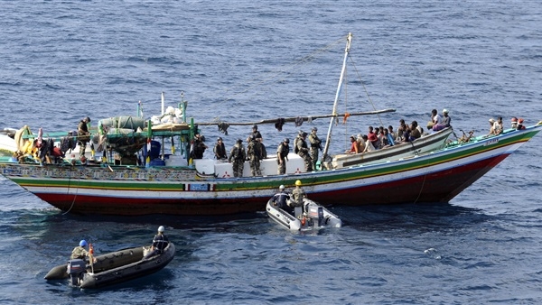 فقدان قارب على متنه 44 راكباً أثناء رحلة إلى سقطرى