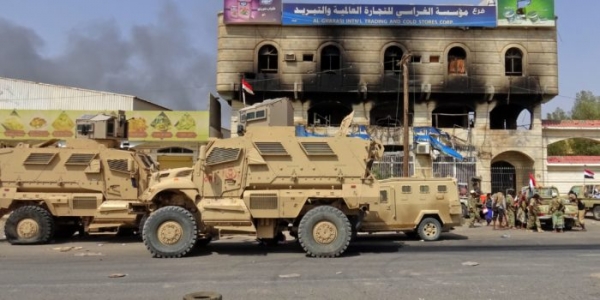 مقتل وإصابة نحو 20 من قوات الحكومة في مواجهات مع الحوثيين بالحديدة