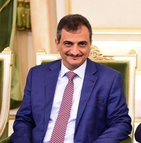 قيادي في "المجلس الانتقالي" يتهم الحكومة بالتمرد على اتفاق الرياض ويهدد بالتحالف مع "طارق صالح"