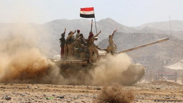 الجيش اليمني يتهم الإمارات بخدمة إيران والعبث باتفاق الرياض وينفي انسحابها من البلاد