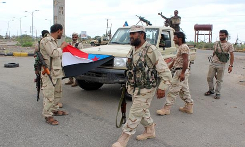 قوات تابعة للانتقالي تنتشر في عدن