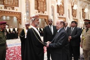 الرئيس هادي في مسقط لتقديم واجب العزاء في رحيل السلطان قابوس