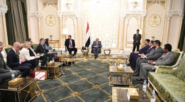 الرئيس اليمني يشدد على ضرورة الالتزام باتفاق ستوكهولم