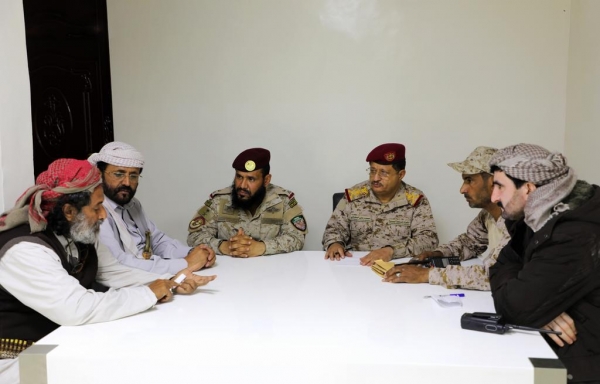 اجتماع عسكري بقيادة وزير الدفاع في مأرب يؤكد على الاستمرار في مواجهة الحوثيين