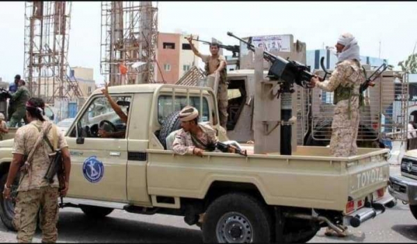 قوات موالية للانتقالي تحتجز رجال أعمال منذ أيام في قاعدة العند بلحج