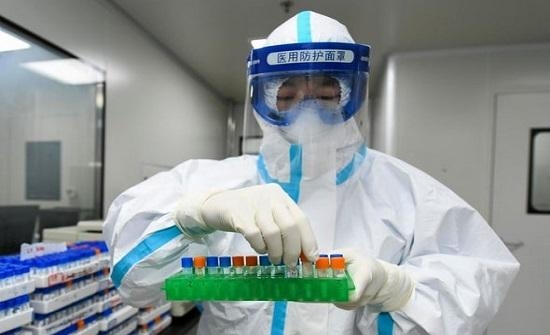 وزير الصحة يؤكد تسجيل 5 إصابات بفيروس كورونا في عدن