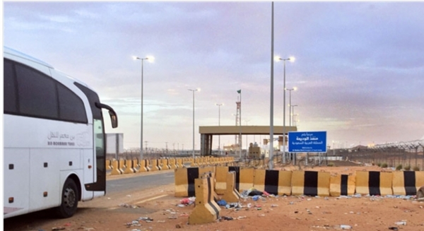الحكومة تغلق منفذ الوديعة بعد فرار مسافرين من الحجر الصحي