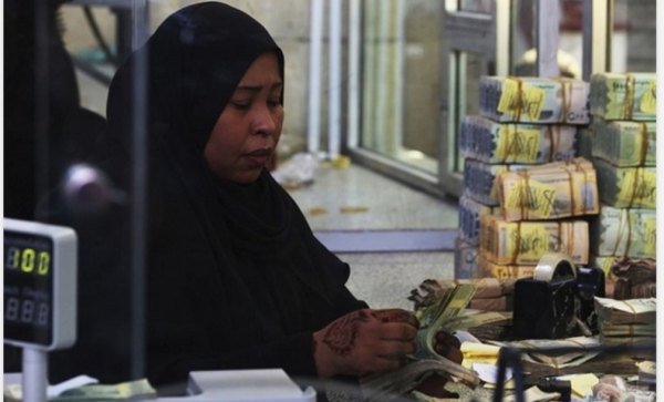 إنهيار قياسي للريال اليمني أمام العملات الأجنبية في عدن بسبب تمرد مليشيا الانتقالي