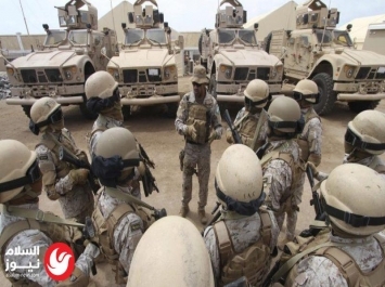 صحفي «يكشف» وصول جنود وضباط «إماراتيين» ومدرعات وآليات عسكرية إلى «عدن»