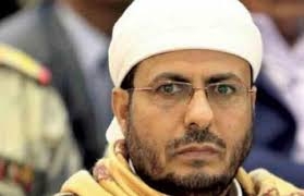 وزير الاوقاف يعلن موقفه إزاء قانون " الخمس " الذي فرضه الحوثيين ويوجه نداء عاجل