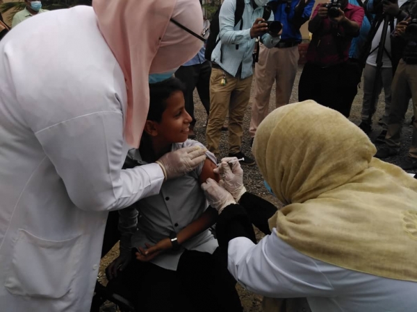 بدء حملة تحصين تكميلية ضد شلل الأطفال بمديريات وادي وصحراء حضرموت