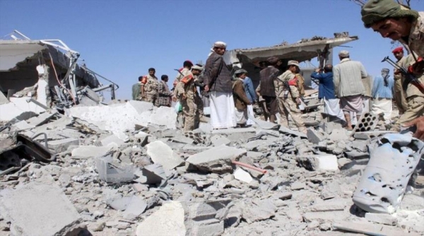 الجوف ... أرتفاع عدد ضحايا الغارة الجوية لطيران التحالف السعودي الى 32 قتيلَّا جريحَّا