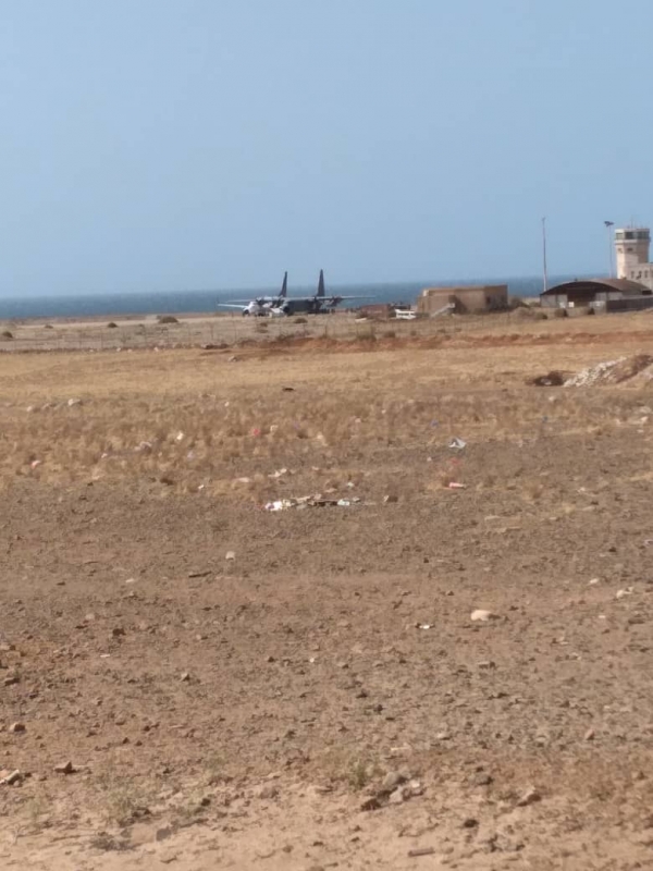 وصول طائرتين بشكل منفصل تابعتين لقوات الاحتلال السعودي والإماراتي إلى أرخبيل سقطرى .. ( حصري)