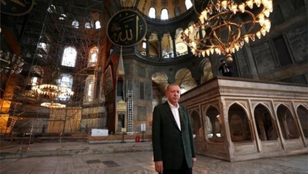 حشود كبيرة في تركيا للصلاة في آيا صوفيا بعد تحويله من متحف إلى مسجد"صور"