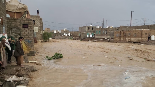 صنعاء ... السيول تجرف أراضي زراعية واسعة  وتطمر عدد من الآبار
