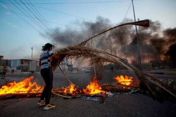 تظاهرات حاشدة في العراق احتجاجا على تردي الخدمات وانقطاع التيار الكهربائي